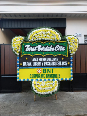 Papan Bunga Duka di Kampung Pondok