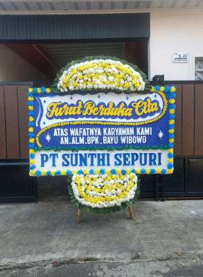 Papan Bunga Duka di Kampung Pondok